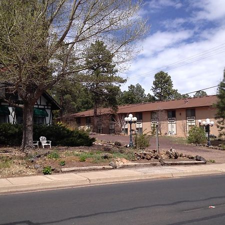 פיינטופ-לייקסייד Mountain Haven Inn מראה חיצוני תמונה
